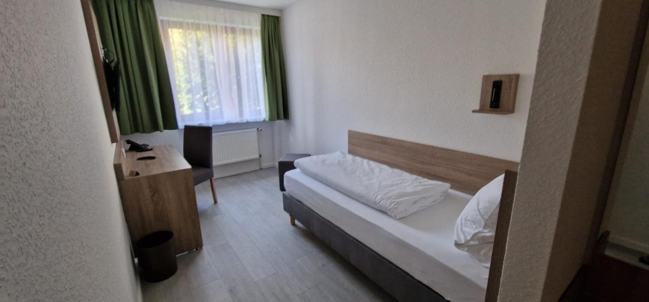 Hotel Ladage Frankfurt am Main ภายนอก รูปภาพ
