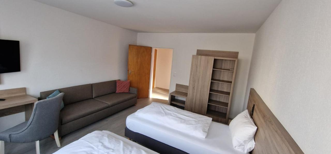 Hotel Ladage Frankfurt am Main ภายนอก รูปภาพ